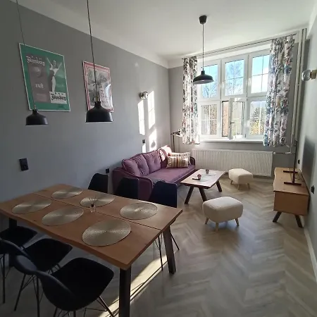 Flins Z Garazem דירה Świeradów-Zdrój