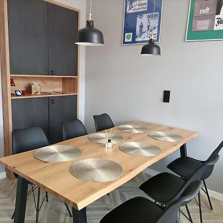 Apartament Flins Z Garażem *