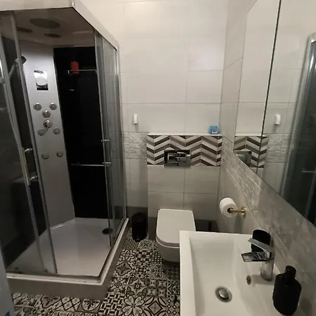 Apartament Flins Z Garażem