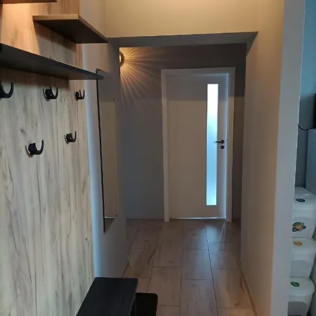 Flins Z Garażem