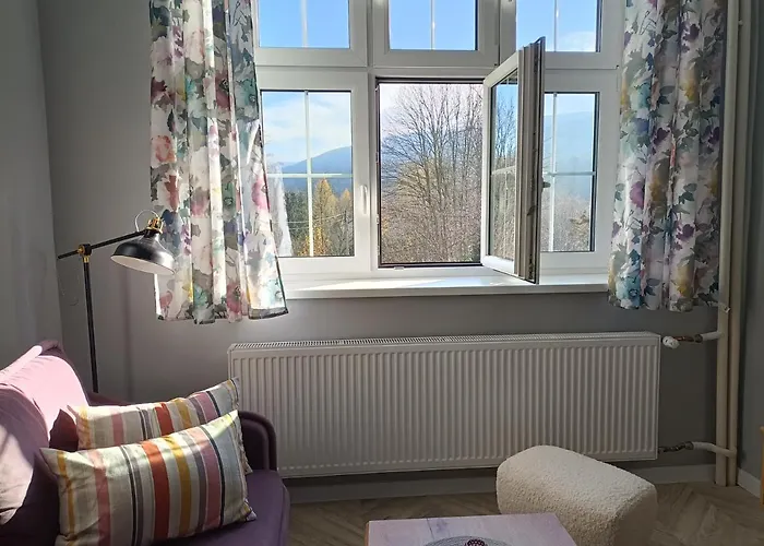 Flins Z Garazem Appartamento Świeradów-Zdrój