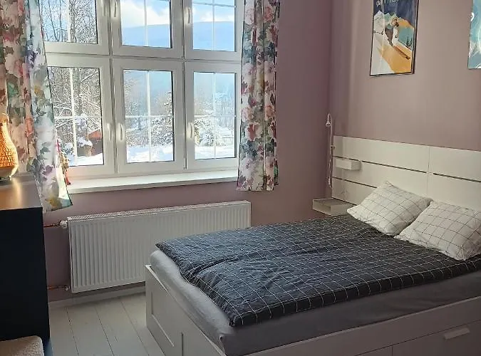 Appartamento Flins Z Garazem *